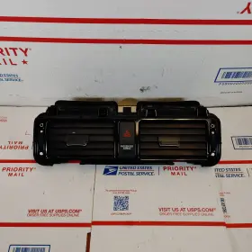77270-sep-a020 Acura 04-08 Tl Center Dash Ac Vent With Clock Display And Hazard Switch Oem 2007