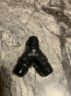 An-08-2x Aeromotive 15674 Y-block An-08