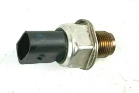 05a906051 Audi A4 A6 A5 Fuel Injection Rail Pressure Pipe Sensor Unit