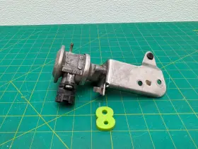 11.72-1433713 Bmw 96-99 Z3 E36 318i 318is 318ti Air Injection Shut-off Control Valve Oem