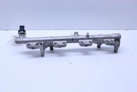13537639979-23092 Bmw 2016-2019 X1 F48 B46 2 Fuel Injector Rail