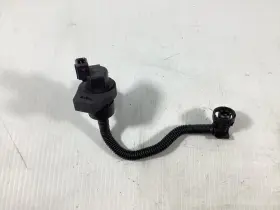 7572231 Bmw 2007 - 2011 328i Fuel Tank Breather Valve / Hose Oem