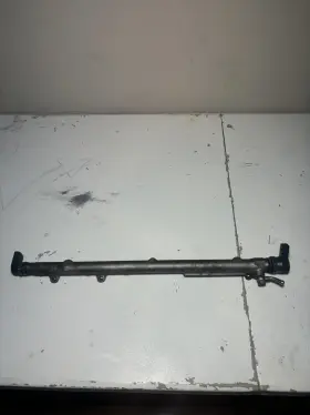 779551404 Bmw 2009-2013 E90 335d X5 M57 Diesel Fuel Pressure Accumulator Rail Oem