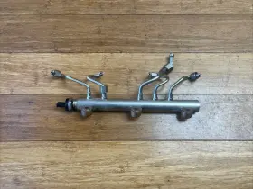 8649321 Bmw 2010 - 2019 X5m F85 X6m 4.4l Rampe Injection Tube Zyl 5-8 54k Mile Oem