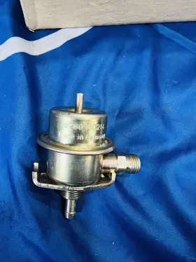 0280160214 Bosch #0280160214 Porsche Alfa Bmw New Pressure Regulator Brand Nos