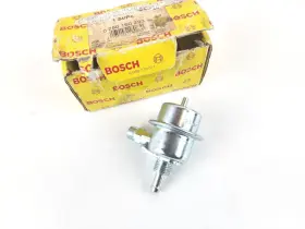 0280160293 Bosch Nos Fuel Pressure Regulator Porsche 944 83-85 Volvo 240 2.5bar