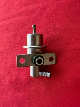 0280160568 Bosch Oem Ford / Fuel Pressure Regulator For 98-03 Escort