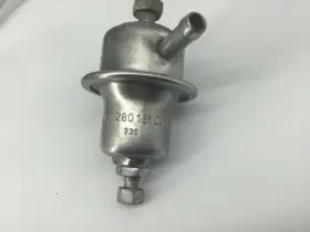 0280161002 Bosch Mercedes R107 108 111 107 W116 450 280 Fuel Pressure Regulator