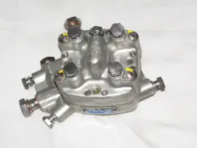 0438100048 Bosch 1980-1982 Porsche 924 Turbo 2.0l Fuel Distributor Injection Unit 438 100 048 0438100048 Bosch 1980-1982 Porsche 924 Turbo 2.0l Fuel Distributor Injection Unit 438 100 048
