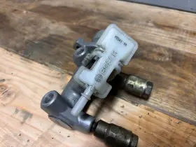310048 Bosch 2006 Ford Focus Oem Brake Master Cylinder