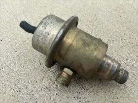 0438161013 Bosch Fuel Pressure Regulator 000781189 0000781189 420sel 560sec 560sel 560sl 300sl 0438161013 Bosch Fuel Pressure Regulator 000781189 0000781189 420sel 560sec 560sel 560sl 300sl