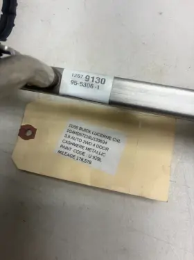 95-5306-1 Buick 2006-2008 Lucerne 3.8 Fuel Injector Rail