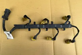 0280156045 Cadillac 90457458 Fuel Rail Injector Cts 3.2
