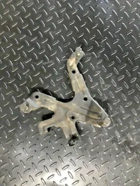 97216148 Chevrolet 2001-2004 Lb7 Gm Duarmax - Fuel Injection Control Module Bracket #97216148