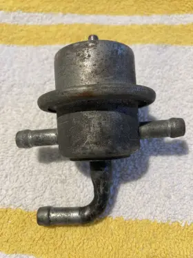 A44000001 Datsun 76282 1977 280z Fuel Pressure Regulator