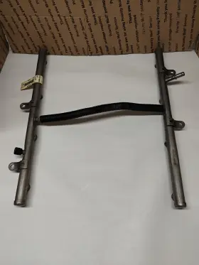 53032711ae Dodge 04-08 Durango Aspen 5.7l Fuel Injection Rail Assembly Oem
