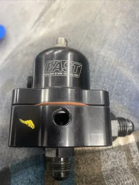 307030 Fast Fuel Pressure Regulators
