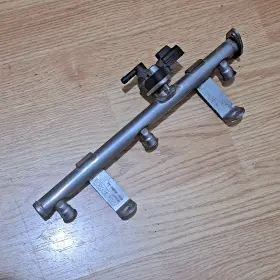 6r3e-9d280-aa Ford 2009 Mustang Fuel Supply Rail 4.0l V6 Left Side Oem