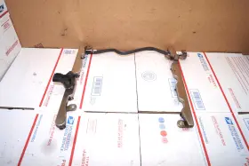 7c2e-9f792-bb Ford 2007 E-150 E-250 Econoline Van 4.6l 2v Sohc Fuel Rail With Regulator Oem V8