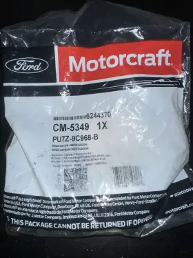 Pu7z-9c968-b Ford Pu7z-9c968-b. Oem Motorcraft/ford Fuel Injection Pressure Regulator. Brand New