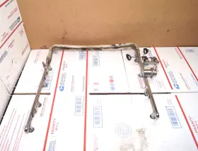Xl3e-9f792-fj6 Ford 2001 F-150 5.4l 2v Sohc Fuel Rail With Regulator Oem Expedition