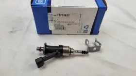 12732623 Gm 2021-2024 Sierra Silverado Genuine Direct Fuel Injector Kit
