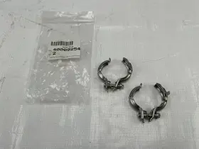 40009254 Gm New 2023-2025 Sierra Silverado 3.0l Diesel Genuine Injector Clamp X2