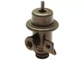 17113622 Gm Genuine Parts Oem New 2000-2005 Buick Century Fuel Injection Pressure Regulator