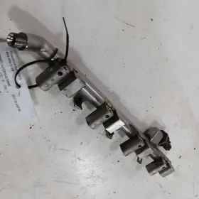 943.hy1s17 Hyundai Elantra Fuel Rail Injection Injector Mount Bar 2017 2016 2015 2014 2013