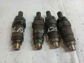 322.ishl93 Isuzu 1994 4bd2tc Set Of 4 Fuel Injectors 12293624 322.ishl93 Isuzu 1994 4bd2tc Set Of 4 Fuel Injectors 12293624