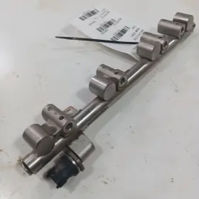 943.ki1118 Kia Sorento Fuel Rail Injection Injector Mount Bar 2.4 2018 2017 2016