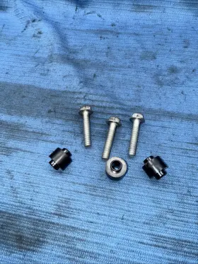 6979 Lexus 98-05 Is300 Gs300 Sc300 Fuel Rail Spacer Hardware Set Oem