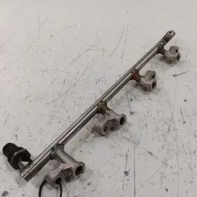 943.mz1816 Mazda Cx-9 Fuel Rail Injection Injector Mount Bar 2.5 2016 2017 2018