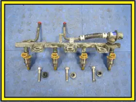 Bpe813150 Mazda 94-97 Miata Mx5 1.8l Na8 Fuel Rail With Injectors And Hardware Fpr Oem 7051