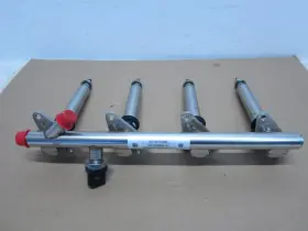 A2740700995 Mercedes-benz C300 W205 2.5l Oem Fuel Rail And Injectors 47k #3f-8