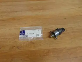 A6400740084 Mercedes-benz Injection Pump Quantity Control Valve Genuine Om640 -