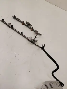 943.da1l18 Nissan Maxima Fuel Rail Injection Injector Mount Bar 3.5 2018 2017 2016