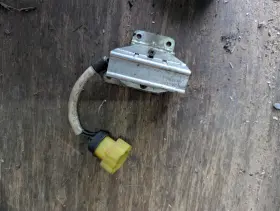 079960-0150 Oem Nippon Denso 86-91 Mazda Rx7 Fc3 13b Fuel Injector Ballast Resistor No. Fc 079960-0150 Oem Nippon Denso 86-91 Mazda Rx7 Fc3 13b Fuel Injector Ballast Resistor No. Fc