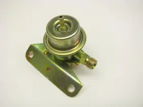 0280160231 Spark New - Out Of Box Bosch Fuel Pressure Regulator 1984-86 Gm 1.8l Turbo