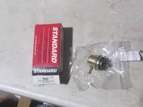 Pr207t Standard Motor Products New Pr207 Fuel Injection Pressure Regulator