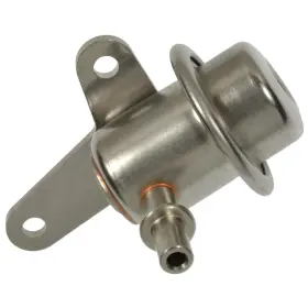 Pr226 Standard Motor Products Fuel Injection Pressure Regulator