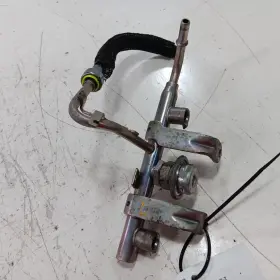 943.su1b14 Subaru Brz 2.0 Driver Left Side Outer Fuel Rail Injection Injector Mount Bar