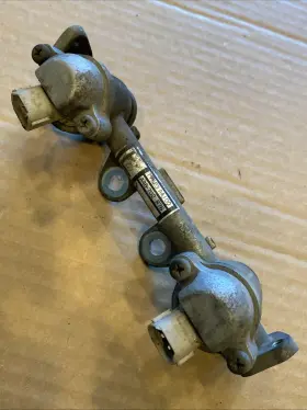 Subaru Ej18 1995 Impreza Left Fuel Rail Loaded Wiht Two Injector Oem