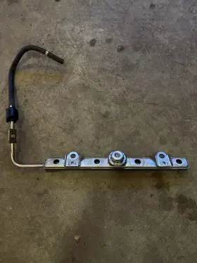 23807-22030 Toyota Celica Gt Corolla Matrix 1zz-fe Fuel Rail Jdm