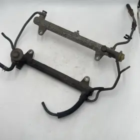 23808-65011 Toyota 88-95 4runner Pickup T100 3vze 3vz V6 Left And Right Side Fuel Rail Set