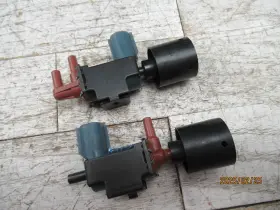 85440-42020 Toyota 97-99 Rav4 Oem Vacuum Vsv Solenoid Set 4 Wheel Drive