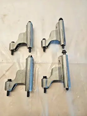 21743254 Volvo Set Of 4 D13 Diesel Engine Fuel Rail Holder Brackets Oem