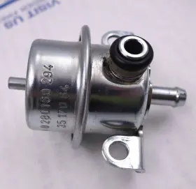 3517064 Volvo / Bosch 240 740 740t 760t 780t 940 940t Fuel Pressure Regulator 02801