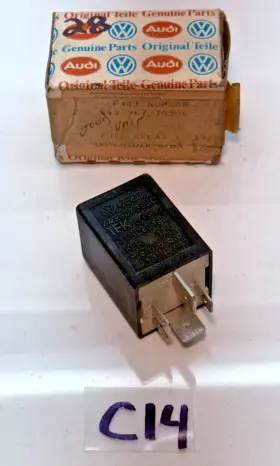 443907385c Vw Oem Audi Porsche Fuel Pump Relay 371280199 C14-28