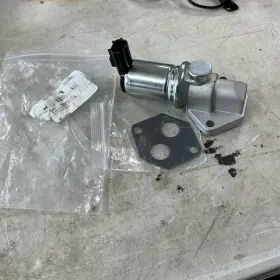 637vm98 Walker For 1995-1997 Mazda B2300 2.3l L4 Fuel Injection Idle Air Control Valve